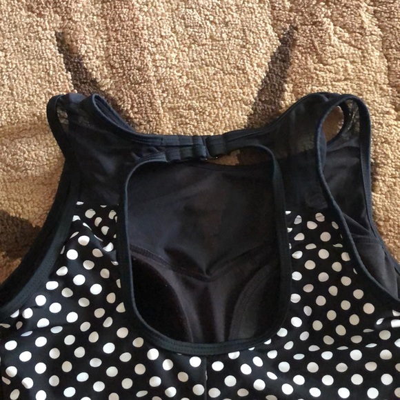 One piece swimsuit - Picture 3 of 3